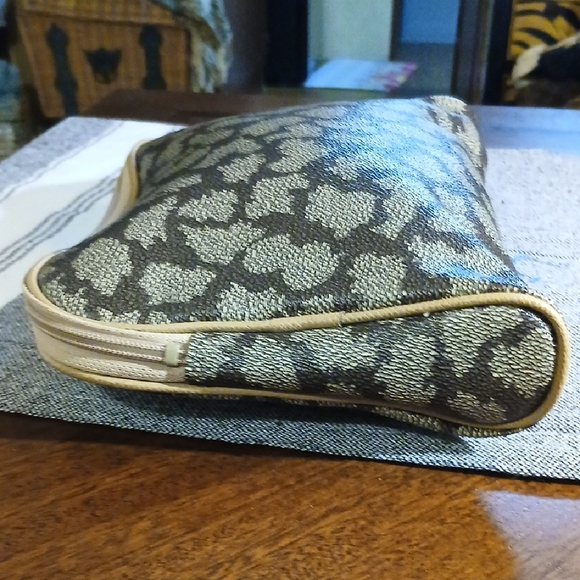 Yves Saint Laurent Brown and Black Clutch - Picture 4 of 9